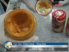 Ngụy trang tiền chất ma túy đá trong hũ mật ong nghệ