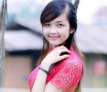 Tình nguyện viên 9X má lúm, mắt một mí dễ thương