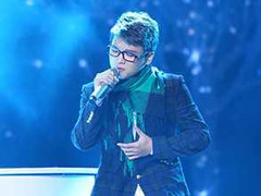 Phạm Đình Thái Ngân da diết với 'Rồi từ khi đổi thay'