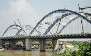 Ảnh: Cầu vòm đầu tiên tại Hà Nội trước ngày thông xe