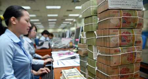 Vật vã với nợ xấu, sếp ngân hàng đi bán cá, canh kho