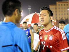 Ca sĩ Tuấn Hưng: ‘Tôi đang bị coi là trẻ con’