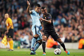 Man City chia điểm đau đớn trên sân nhà