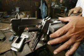 Triệt phá 'xưởng' chế tạo súng trong lòng xứ Nghệ