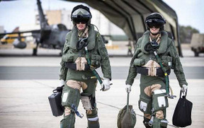 Nữ phi công không quân Anh tấn công IS