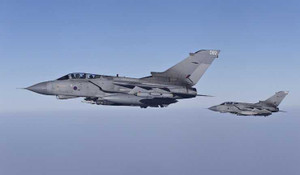 Không quân Iraq nhầm lẫn, tiếp tế viện trợ cho IS