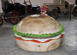 Triển lãm ô tô độc nhất vô nhị 'hút hồn' bạn trẻ