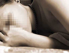 Hiếp dâm bạn gái rồi chụp ảnh dọa đăng lên Facebook