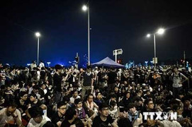 Tin sáng: Cảnh sát Hong Kong chuẩn bị đạn hơi cay