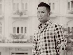 Bằng Kiều khoe vẻ lịch lãm trên đường phố Sài Gòn