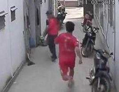 Vào xóm trọ trộm quần áo bị đuổi đánh chạy trối chết