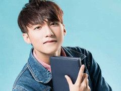 Sơn Tùng M-TP nhờ bố giữ hộ cát-xê để tậu xe hơi