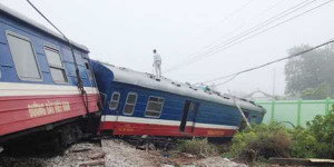 Trật bánh, toa tàu hỏa văng khỏi đường ray