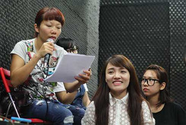 Hà Trần mặt mộc, giản dị tập nhạc cùng Nhật Thủy