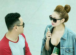 Minh Hằng và em trai gặp sự cố ở sân bay