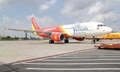 Nhiều chuyến bay của VietJet Air phải hủy do... chim