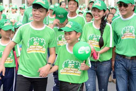 Quang Anh 'Giọng hát Việt nhí' thân thiết với con trai Kim Hiền