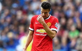 Van Persie chơi tệ: Còn 1 tháng để tự tìm lối thoát