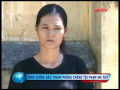 Clip: Nữ quái ém ma túy vào 'chỗ hiểm'