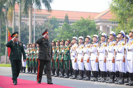 Việt Nam tăng cường hợp tác quốc phòng với Belarus