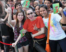 15.000 sinh viên hồi hộp chờ xem Hồ Ngọc Hà biểu diễn