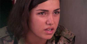 Nữ chiến binh xinh đẹp tự sát giữa vòng vây IS