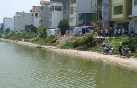 Bạn chới với dưới hồ, ném đá cho chết hẳn: Đi tù cũng không hối hận