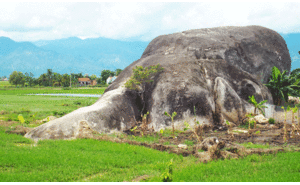 Kỳ bí chuyện cả xã trốn ‘ông trời’ khi mưa gió