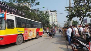 Nữ nhà báo VOV bị xe buýt cán tử vong trên đường tác nghiệp