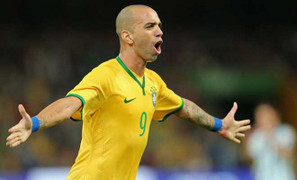 Messi sút hỏng 11m, Argentina bị Brazil khuất phục