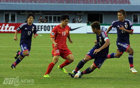 Công Phượng được Hàn Quốc, Nhật Bản hỏi mua