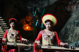 Độc đáo hoà nhạc dân tộc tại hang Đầu Gỗ