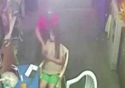 Clip: Những vụ cướp giật manh động ở Sài Gòn khiến người xem rùng mình