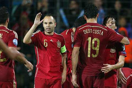 Diego Costa 'giải khát', Tây Ban Nha đại thắng