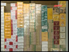 Theo chân công an triệt phá đường dây buôn lậu ở TP.HCM