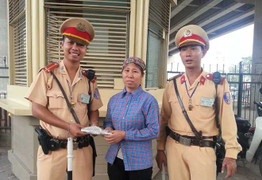 Phụ nữ buôn đồng nát bất ngờ nhận lại 10 triệu bị rơi