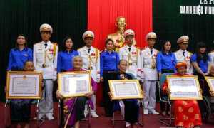 Những tiêu chuẩn xét tặng danh hiệu 'Bà mẹ Việt Nam anh hùng'