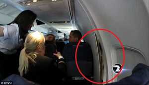 Mỹ: Máy bay bị bị nứt thân phải hạ cánh khẩn cấp