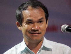 Khoe tiền tấn nhầm thời điểm, công ty bầu Đức hụt hơi