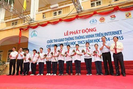 Gần 10.000 giáo viên, học sinh thi 'giao thông thông minh'