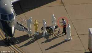 Người đàn ông bên bệnh nhân Ebola gây rúng động nước Mỹ
