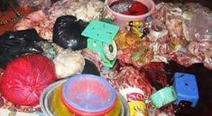 Rợn người xem 'công nghệ' tái chế tiết lợn thối