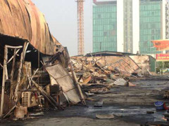 Hiện trường tan hoang sau vụ cháy dưới tòa Keangnam