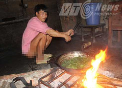 Chuyện lạ ở Hà Giang: Anh chàng đẹp trai quanh năm… không mặc quần