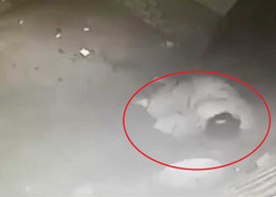 Clip lật tẩy thủ đoạn trộm cắp táo tợn của người thu mua đồng nát