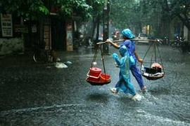 Miền Bắc đón không khí lạnh, mưa dông