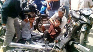 3 gã trai làng rủ nhau ra đường cướp xe