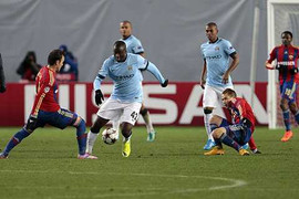 Hòa thất vọng, Man City run rẩy rời Matxcơva