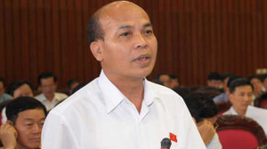 'Người có chức vụ làm đại biểu chuyên trách thường chỉ tay 5 ngón'