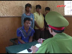 Thiếu nữ thoát chết vạch mặt băng cướp